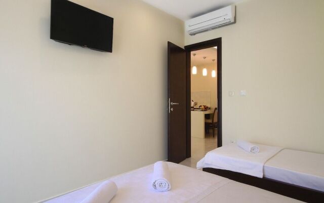 Hotel Shine