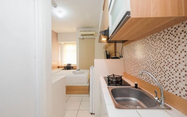 Modern Studio with Great Lake View at Springlake Summarecon Apartment