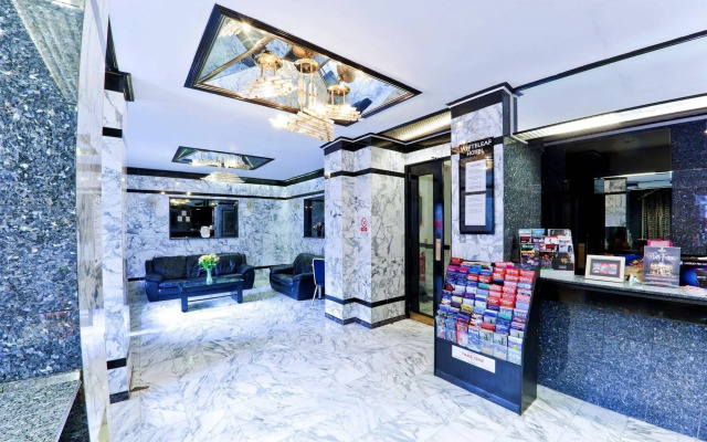 Whiteleaf Hotel