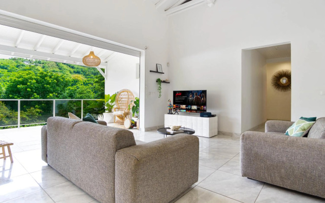 Résidence ZEN & CALM immense HAUT DE VILLA F4 avec piscine