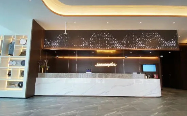 HomeinnsPlus Hotel（Shanghai Pudong International Airport East Station Branch)