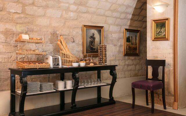 Hôtel Serotel Lutèce