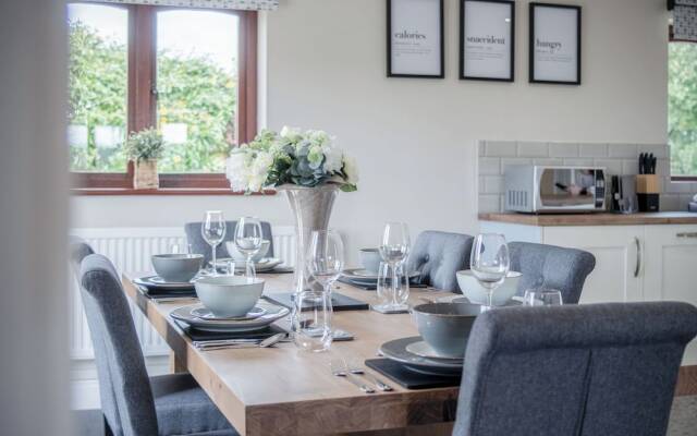 Springfield Lodge - 3 Bedroom Home - Princes Gate