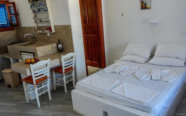 Ioanna Rooms