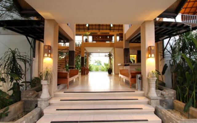 Puri Sari Beach Hotel