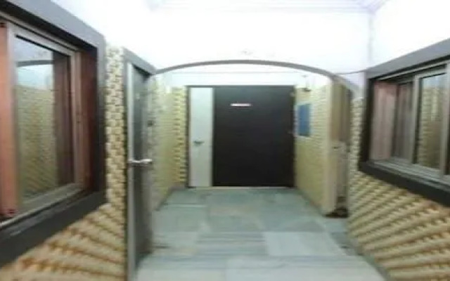 Room Maangta 111 @ Andheri East