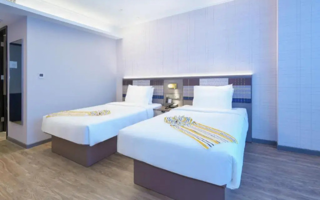 Home Inn Select Hotel (Suzhou High-Tech Zone Science and Technology City Xingyue Li Branch)