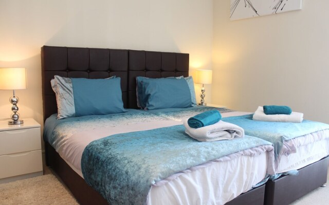 South Quay Apartment Two