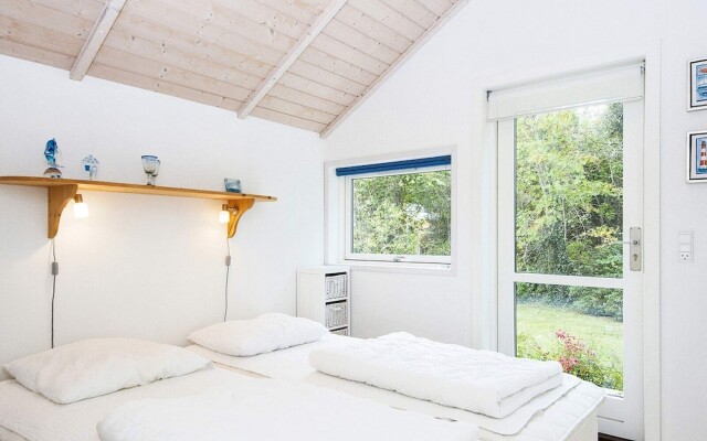 8 Person Holiday Home in Allingabro-by Traum