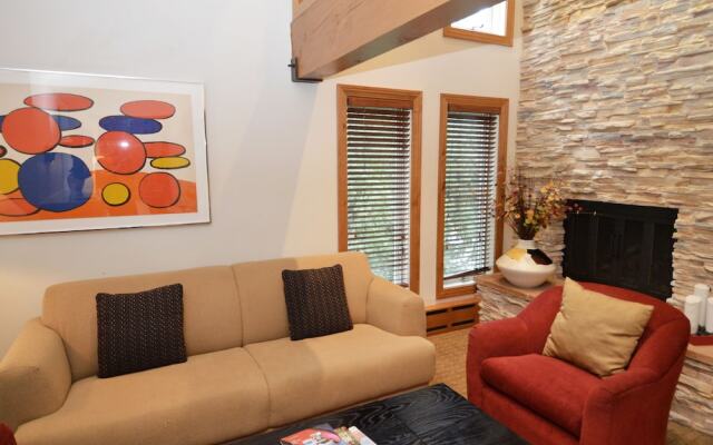Old Hundred by Frias Properties