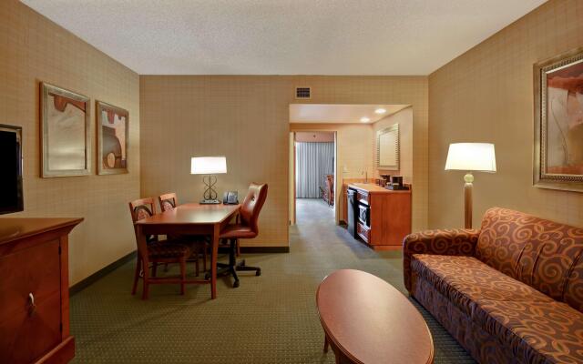 Embassy Suites by Hilton Hot Springs Hotel & Spa