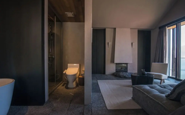 Yakamoz Erhai Hotel