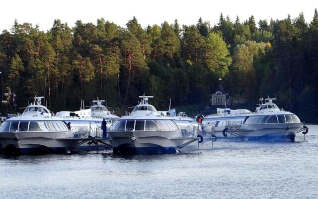 Guest House On Pobedy 18