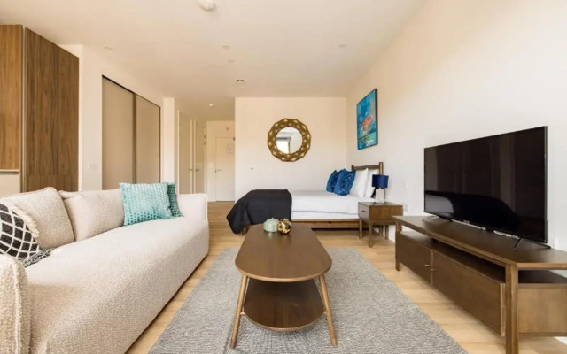 London Greenford by Charles Hope