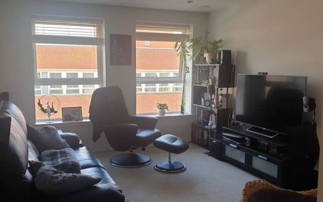 Comfy 2 Bedroom Apartment Near Edinburgh City Centre