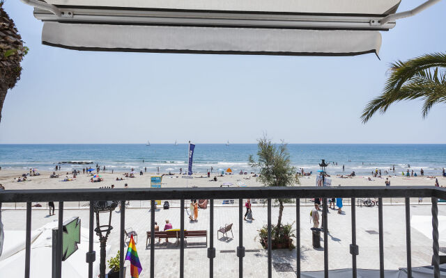 Sitges Group Beach Dreams