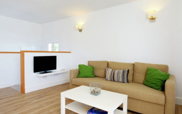 Spacious Villa in Puerto del Carmen With Swimming Pool