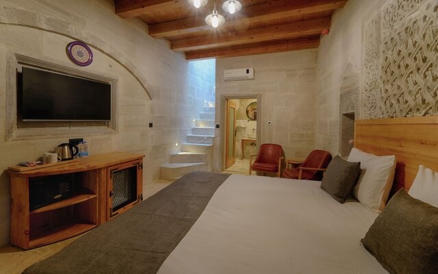 Concept Cave Suites