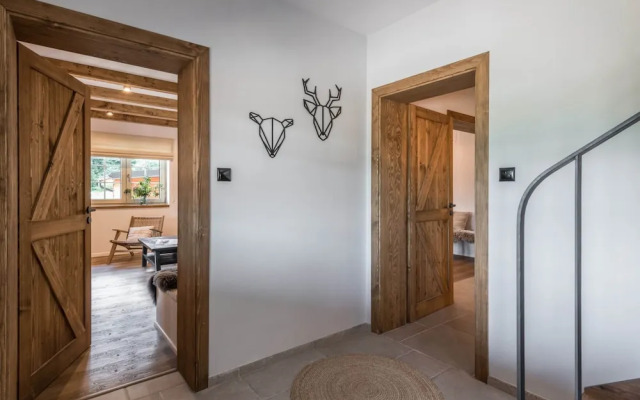Villa With Pool in Hutisko-solanec