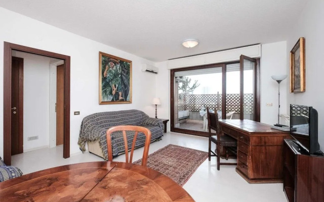 Large 3BR Eur Apartment