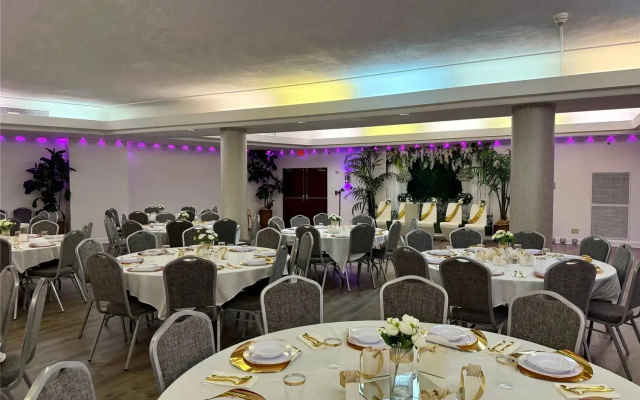 Country Inn & Suites by Radisson, Downtown Albany New York