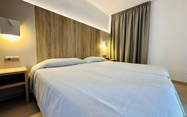 Ibiza JET Apartamentos - Adults Only