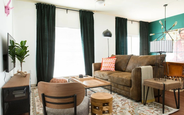 Central Austin Apartments by WanderJaunt