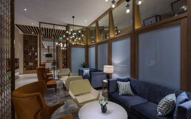 Prolit Hotel (Dazhou Luofu Square Railway Station)