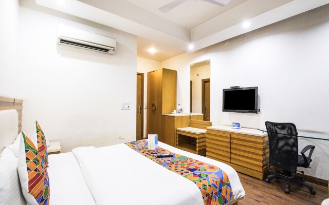 FabHotel GRD DLF Square