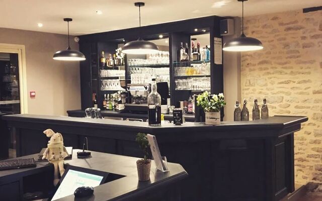 Logis Hôtel-Restaurant Domaine de Montecristo