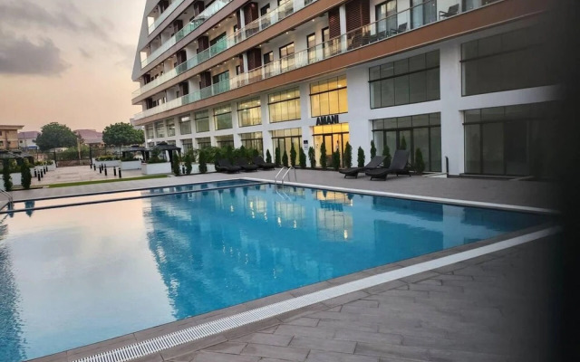 Luxurious & Comfy Gem-5 Star Location-pools, Gym!