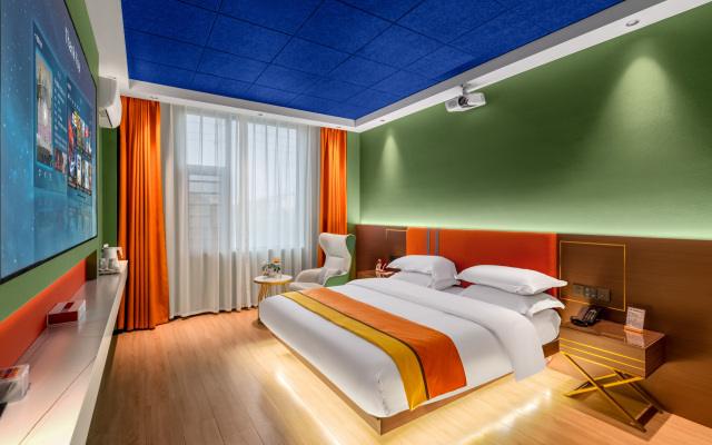 Xi'an Qingya Hotel (Qujing North Railway Station)