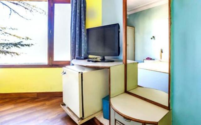 1 BR Guest house in Lakkar Bazar, Shimla, by GuestHouser (B9C7)