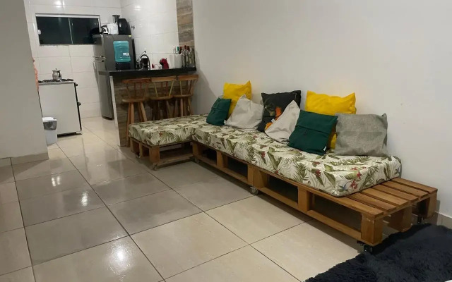 Casa Duplex 2 quartos com amplo quintal