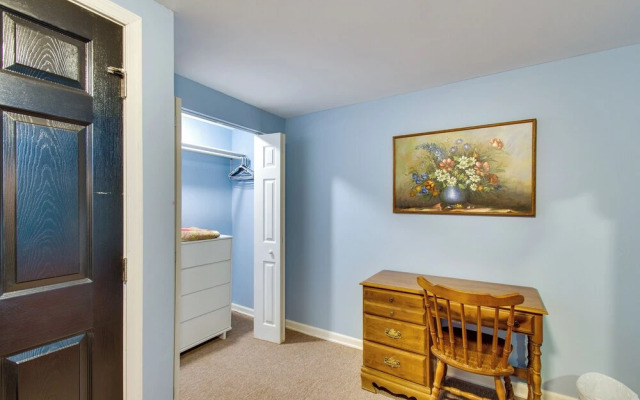 Charming Virginia Getaway Near Hiking & Golfing!