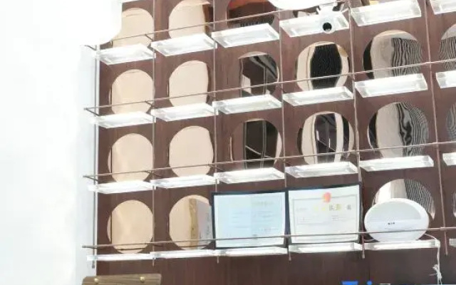 Wenyan Jianguo Hotel