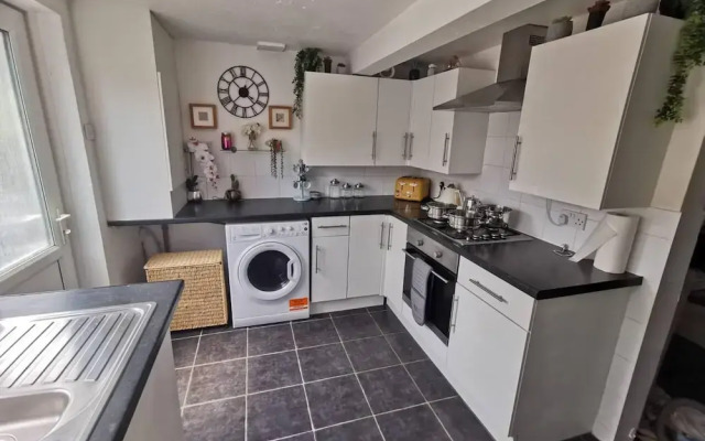 Stunning 2-bed House in Macclesfield Cheshire