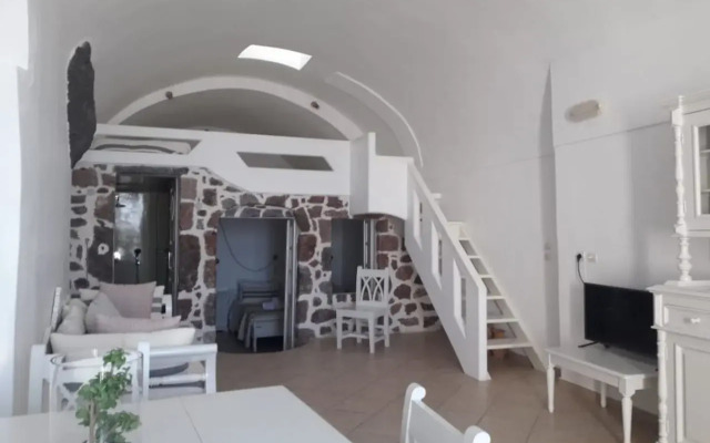 Ilioperato Traditional Apartments