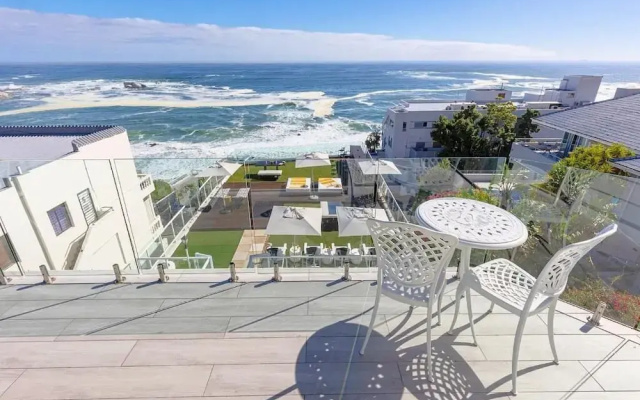 YOLO Spaces - Clifton Sea View Villa