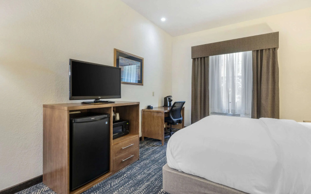 Comfort Inn & Suites Mt. Rushmore