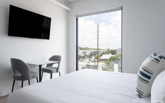 Studio Haus East 6th Austin by Kasa