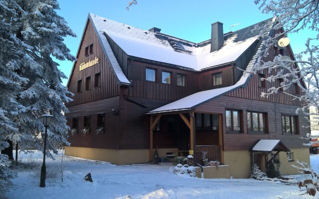 Kammbaude Neuhermsdorf