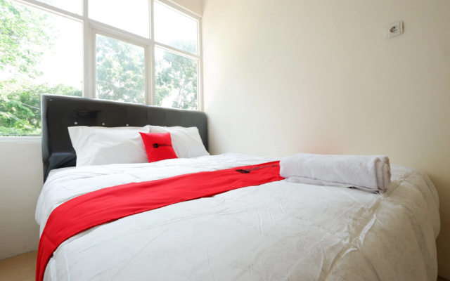 RedDoorz near Akademi Kepolisian Semarang – Guest Rooms – Semarang
