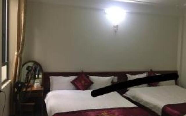 H ng NhAt Hotel