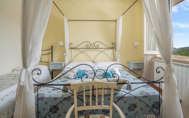 Flora House 2