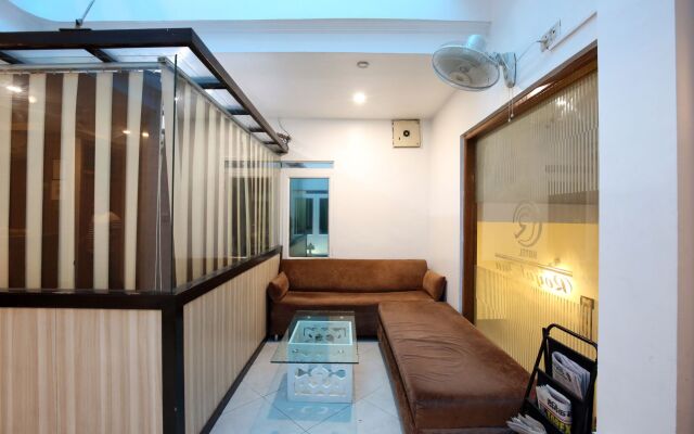 OYO 9230 Hotel Royal Brooks