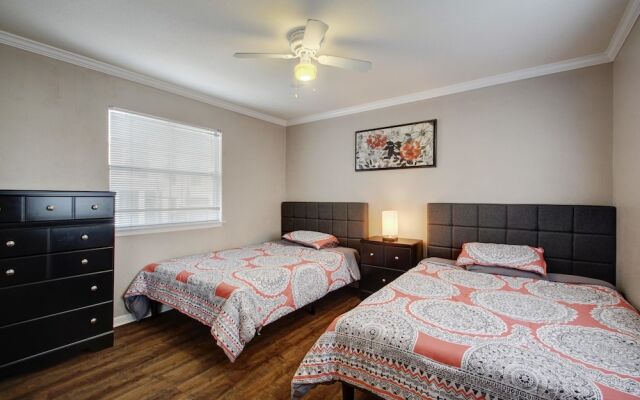AustinStays 2 Bedroom Downtown Suite
