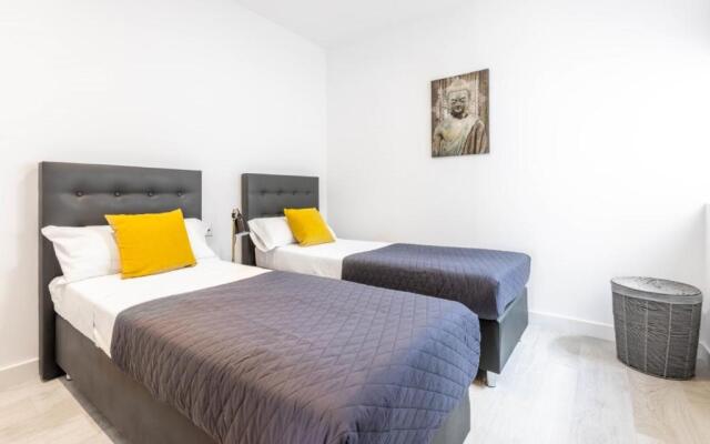 AL-1303 Apartment in Estepona - Alcazaba Lagoon