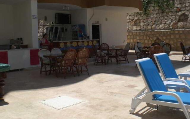 Golden Life Resort