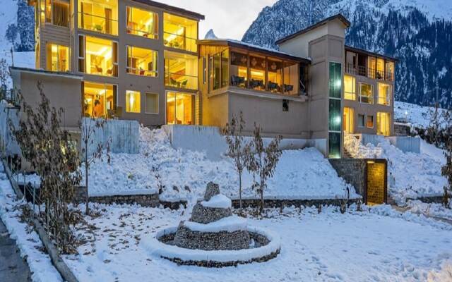 Hotel Snowland Sonmarg